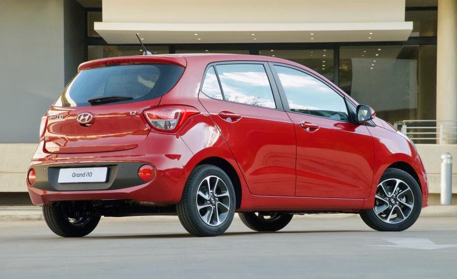  Hyundai Grand i10 2017 года  (ZA) (фото 2 из 19)